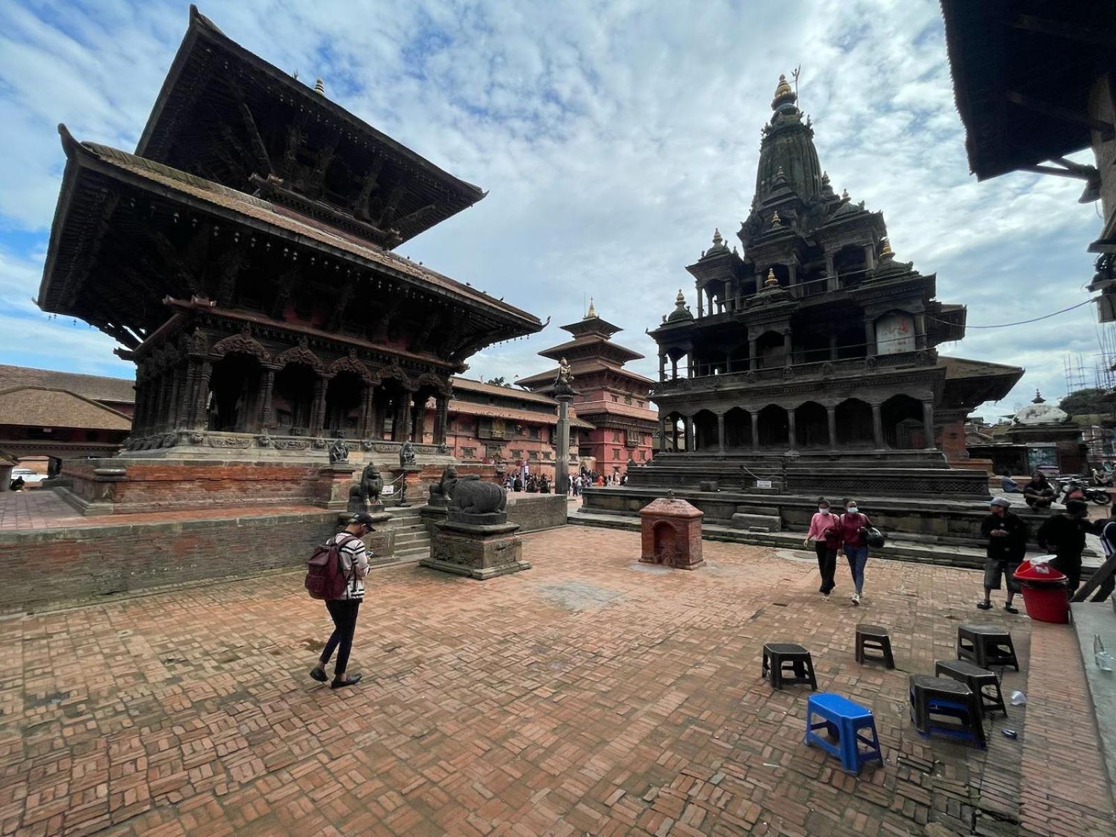 Patan Square - 2 Km From Patan Durbar Square Hotel ภายนอก รูปภาพ